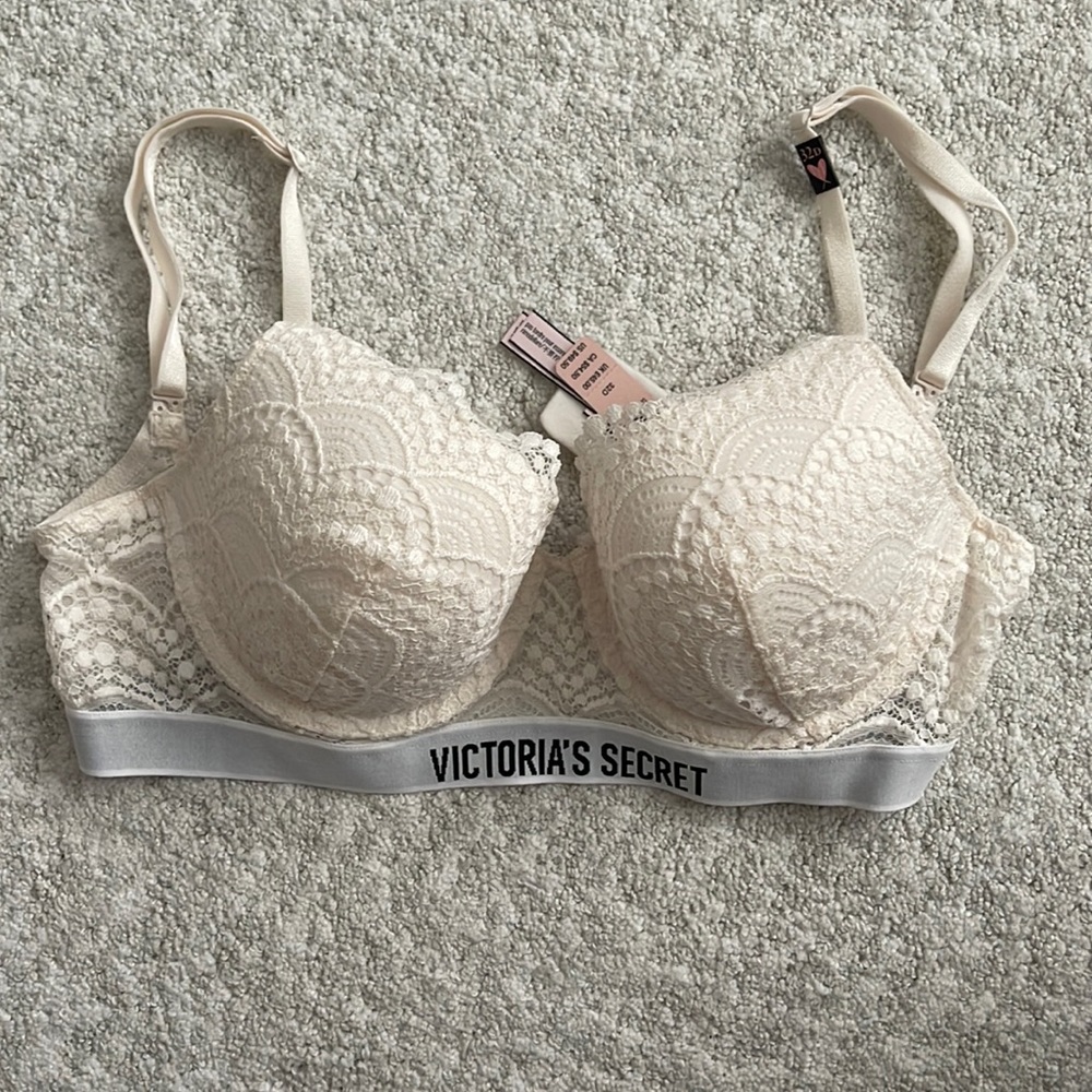 Victoria’s Secret Lace bra